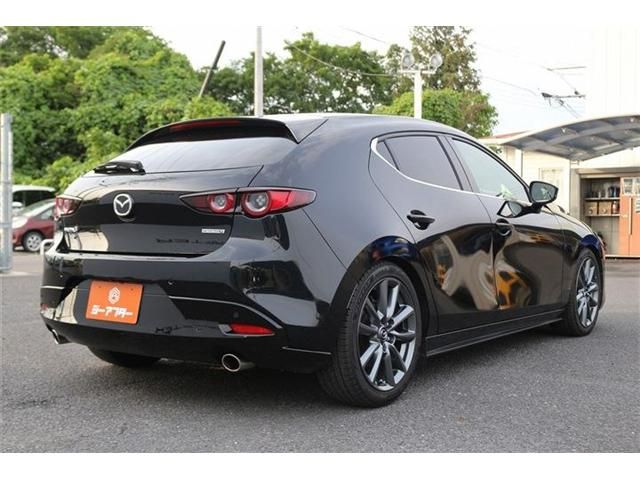 MAZDA3 FASTBACK