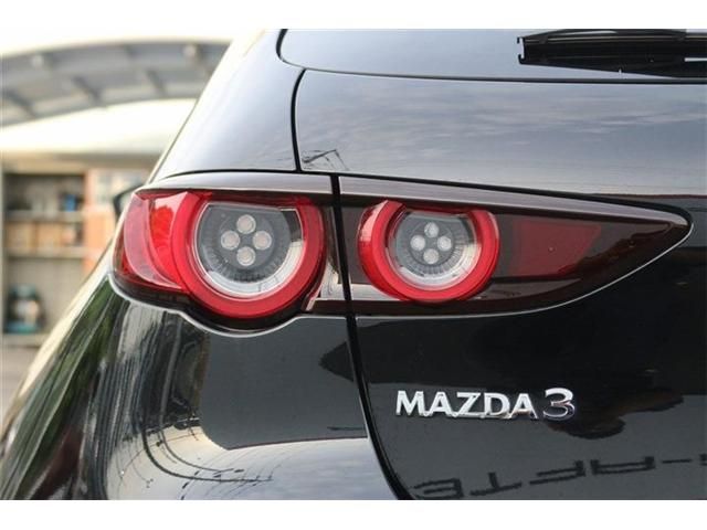MAZDA3 FASTBACK