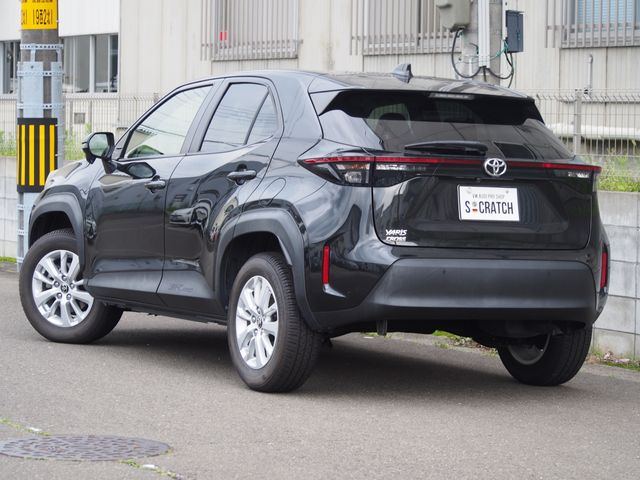 YARIS CROSS