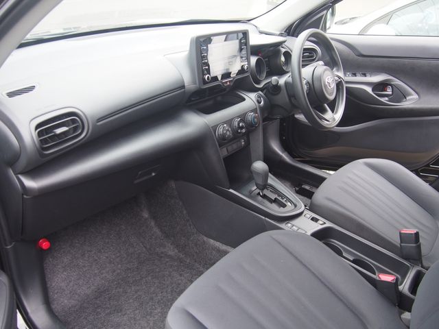 YARIS CROSS