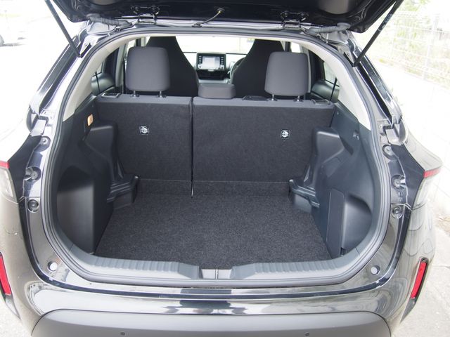 YARIS CROSS