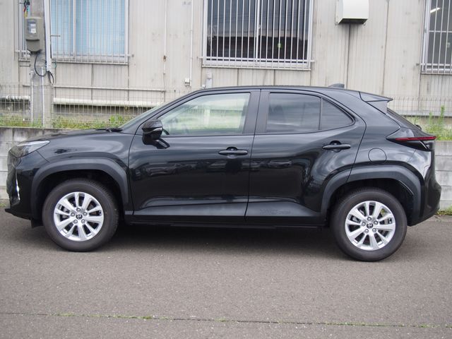 YARIS CROSS