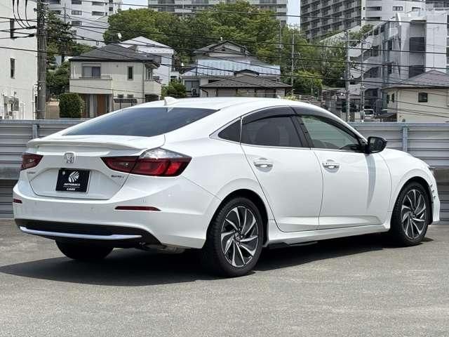 INSIGHT sedan