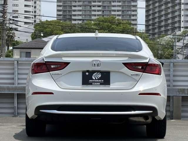 INSIGHT sedan