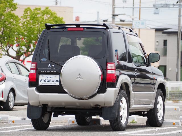 PAJERO MINI