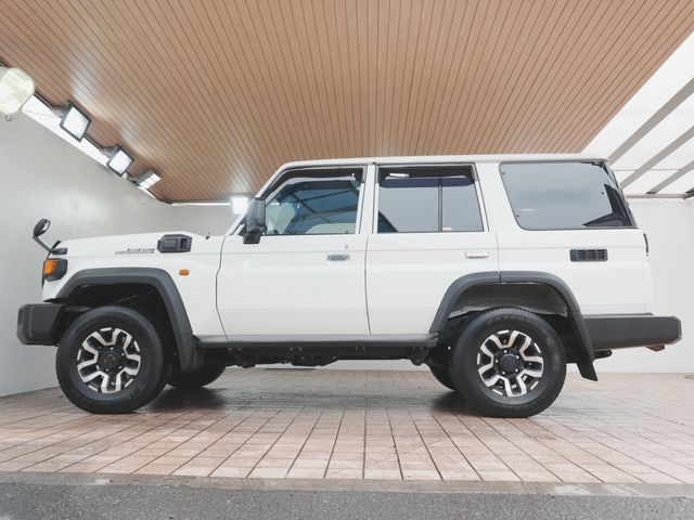LANDCRUISER 70