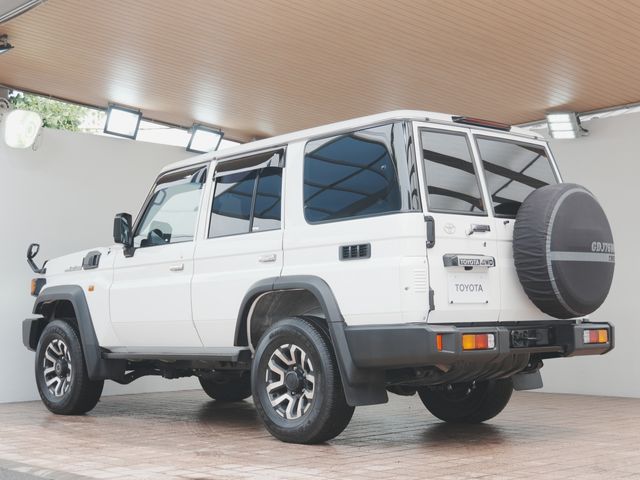 LANDCRUISER 70