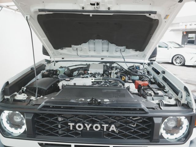 LANDCRUISER 70