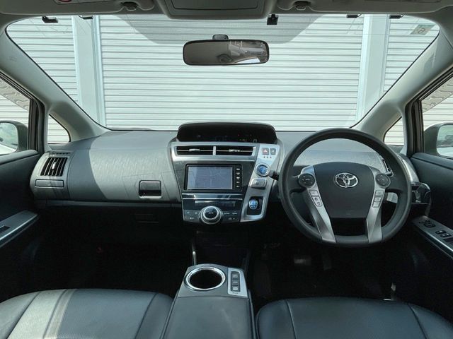 PRIUS Alpha