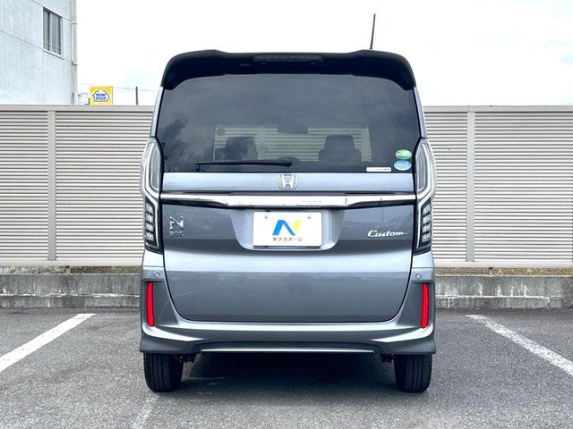 N BOX CUSTOM