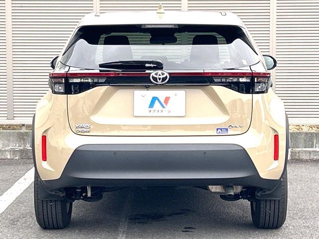YARIS CROSS HYBRID