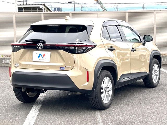 YARIS CROSS HYBRID