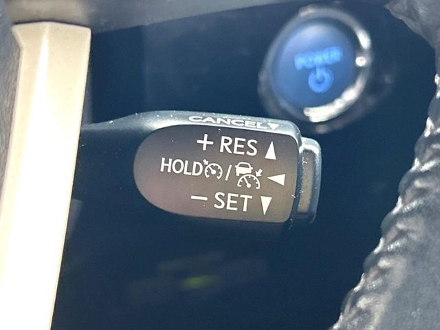 PRIUS 4WD