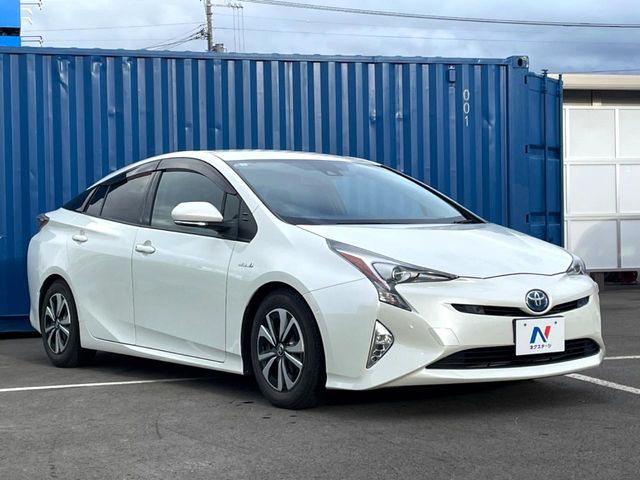 PRIUS 4WD