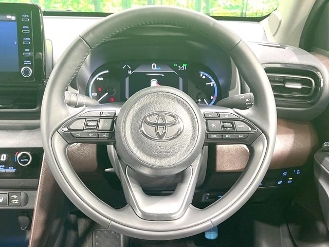 YARIS CROSS HYBRID