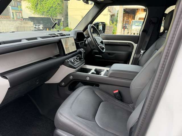 ROVER DEFENDER