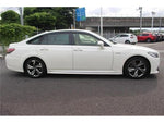 CROWN sedan hybrid