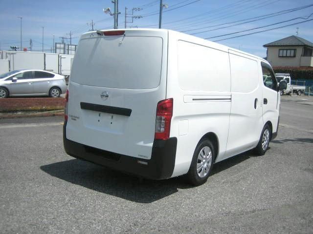 CARAVAN van 2WD