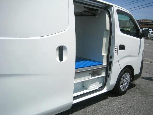 CARAVAN van 2WD