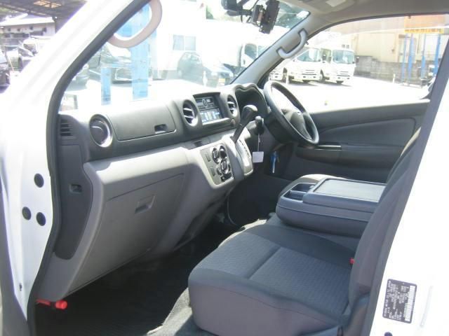 CARAVAN van 2WD