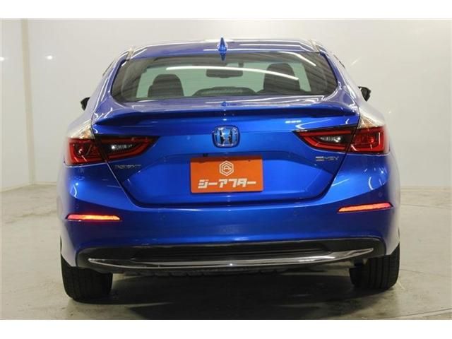 INSIGHT sedan