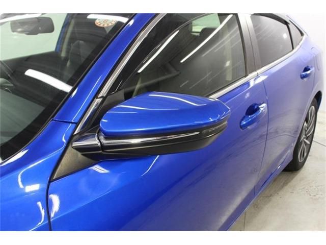 INSIGHT sedan