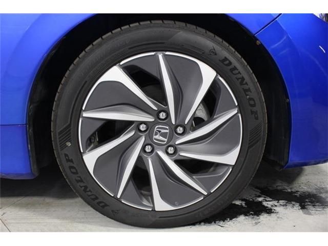INSIGHT sedan