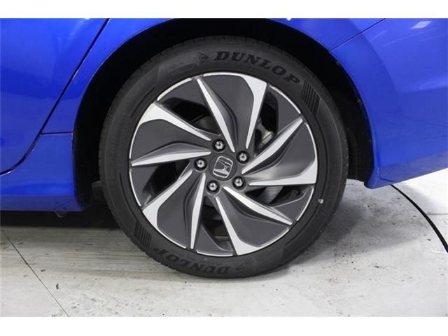 INSIGHT sedan