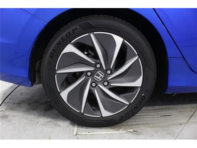 INSIGHT sedan
