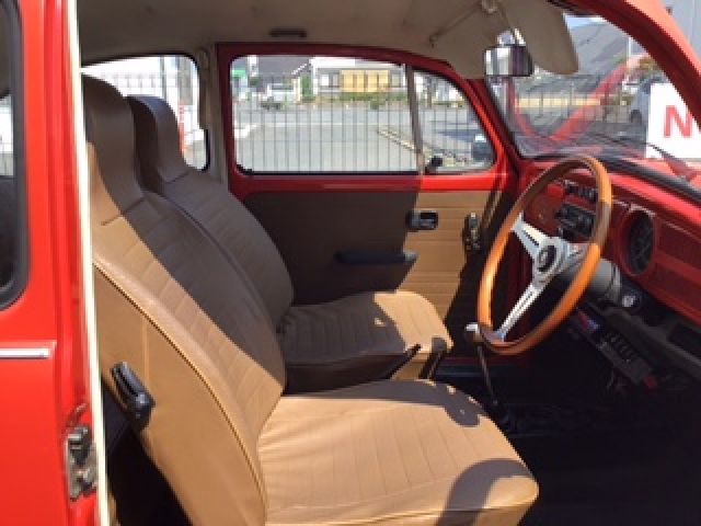 VOLKSWAGEN BEETLE
