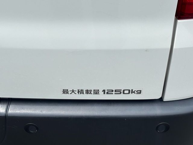 HIACE van 1.25t 2WD