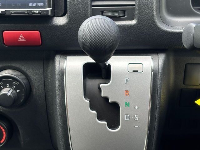 HIACE van 1.25t 2WD