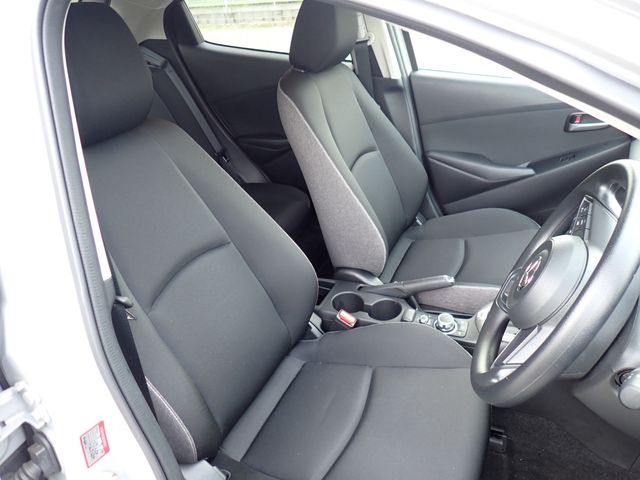 MAZDA2