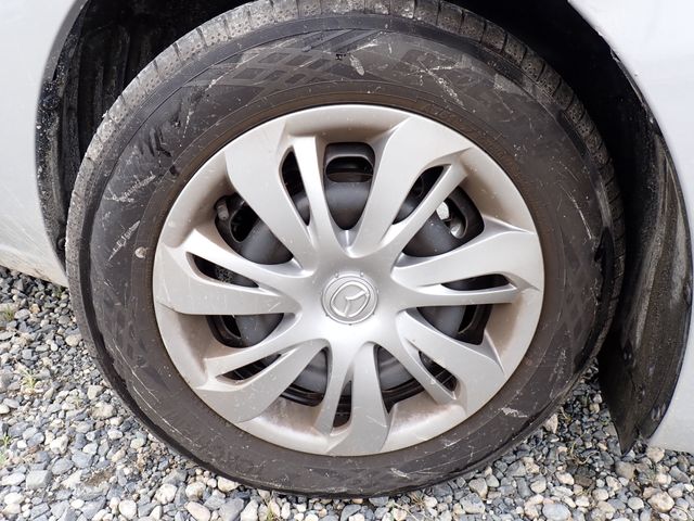 MAZDA2