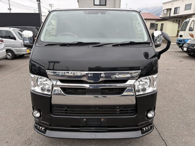 HIACE van 4WD