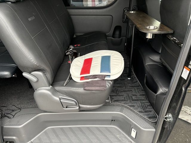 HIACE van 4WD