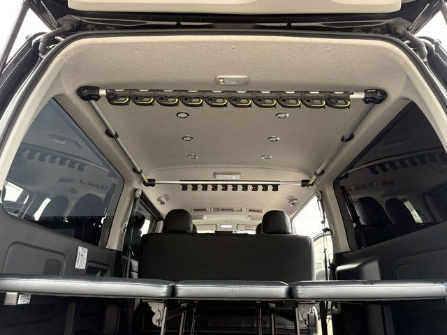 HIACE van 4WD