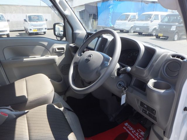 NV100 CLIPPER 4WD