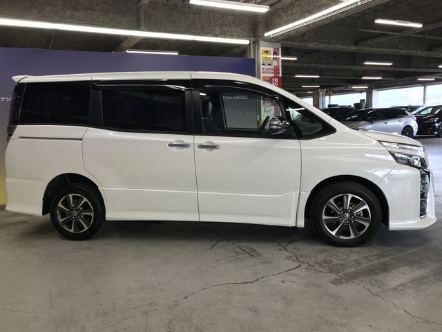 VOXY 4WD