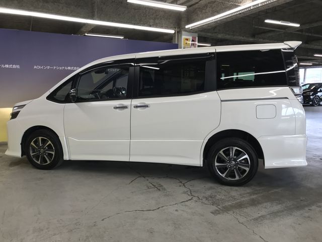 VOXY 4WD