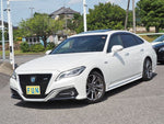 CROWN sedan hybrid