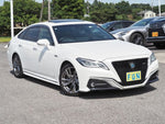 CROWN sedan hybrid