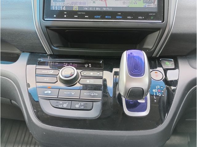 FREED HYBRID 4WD