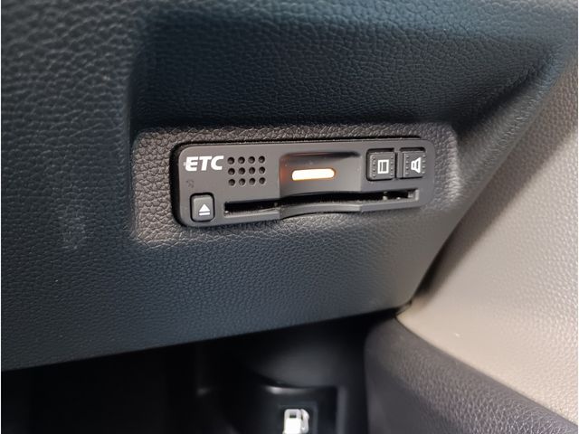 FREED HYBRID 4WD