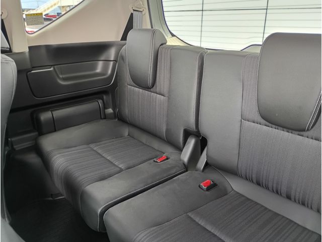 FREED HYBRID 4WD
