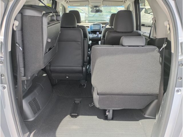 FREED HYBRID 4WD