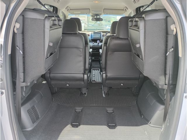 FREED HYBRID 4WD