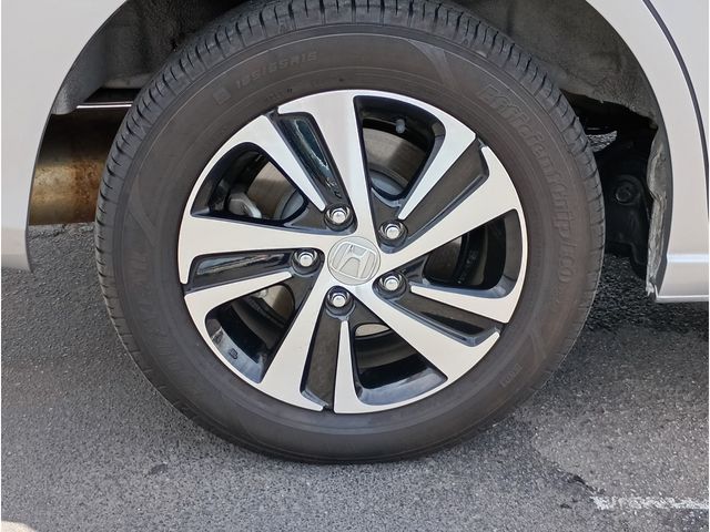 FREED HYBRID 4WD