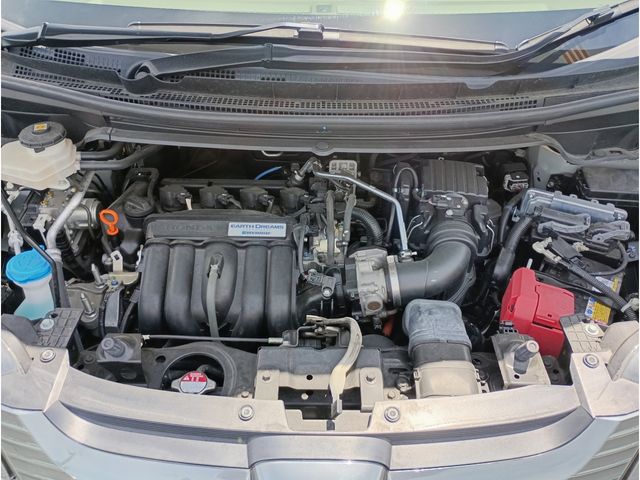 FREED HYBRID 4WD