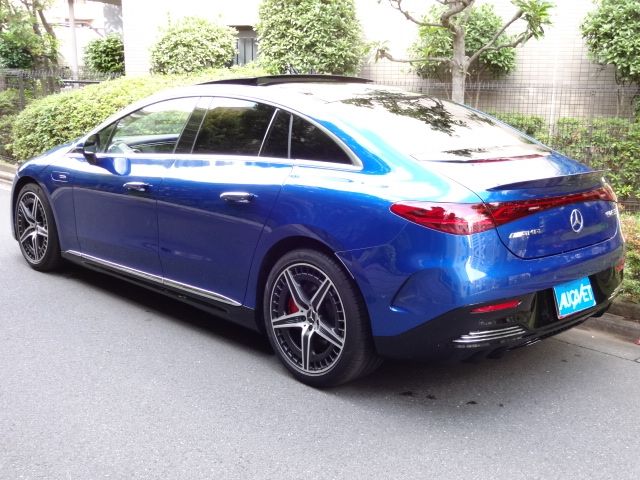 MERCEDES AMG EQE